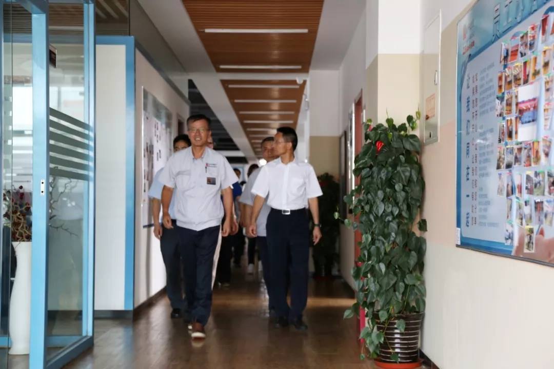 参观办公区